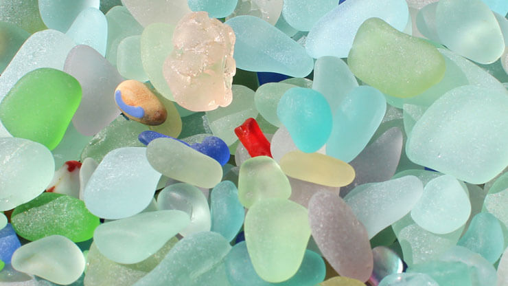 Одной из устойчивых достопримечательностей морского стекла является наше увлечение цветами морского стекла